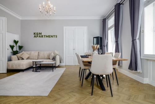 4BR - Zentral - Geräumig - Terrasse - Altbau - Netflix - Grill - Wifi