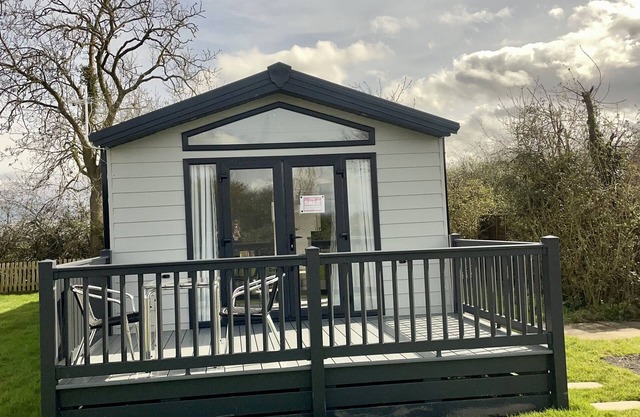 4Guests-2Bedroom-WiFi-Tv