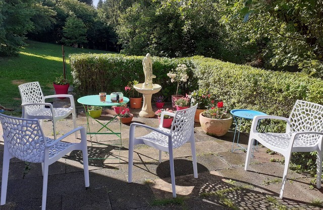 4km to A7+A71, idyll by the stream, large garden, discounts for companies