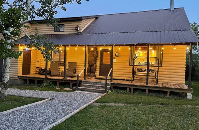 5 acre Cabin with Pond & Stream!