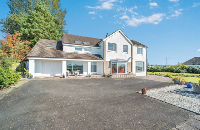 5 bedroom accommodation in Dumfries