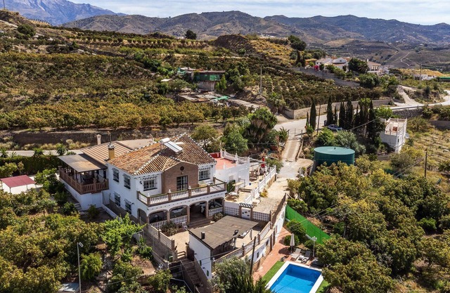 5 bedroom gorgeous home in Trapiche