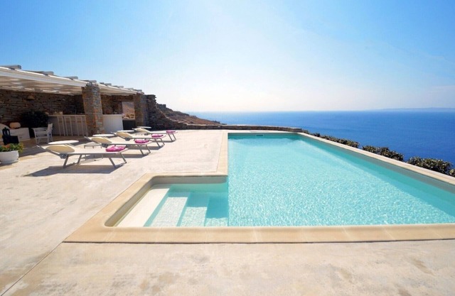 5 Bedroom Spectacular sunset view villa