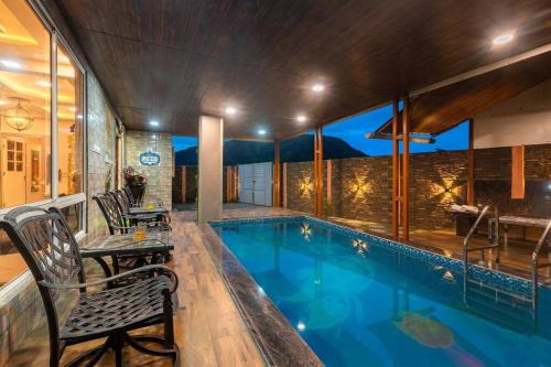 5 BHK Villa in Lonavala near Mountains!