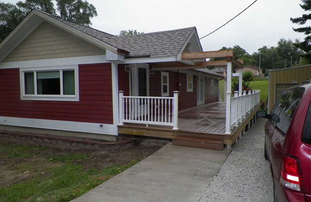 5 Blocks To The Beach ~ 2 Blocks To Downtown ~ Walk To Everything!