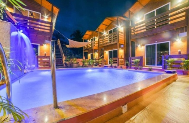 5 mins walk from the beach