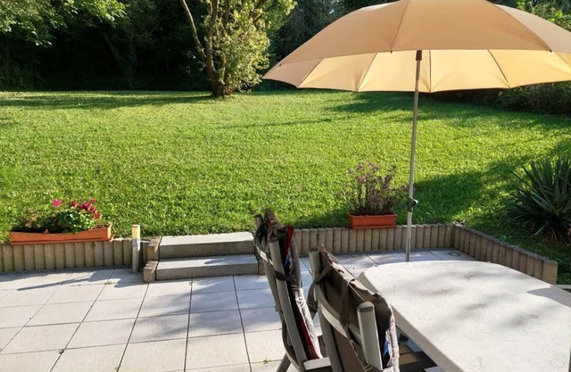5 Minuten von Frankfurt, Ruhige Ferienwohnung/Monteurzimmer mit Terrasse