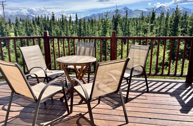 5 Star Denali Park Spacious Family Home