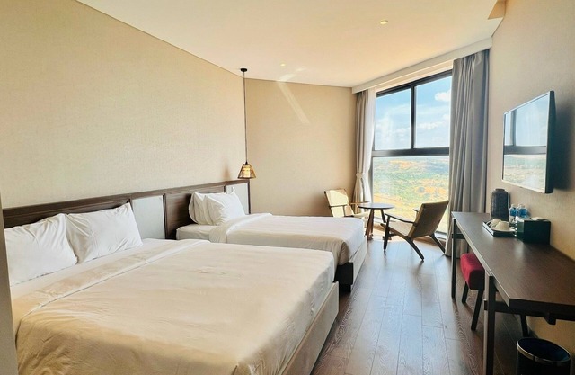 5-star hotel and resort with exceptional beach view