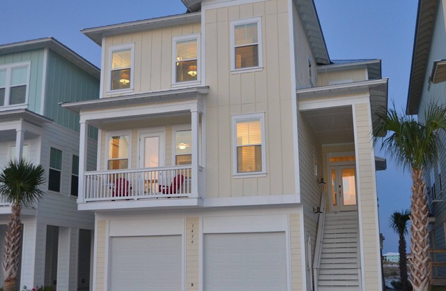 5-Star Private Beach Home * Gated Neighborhood * Water Views In Every Direction
