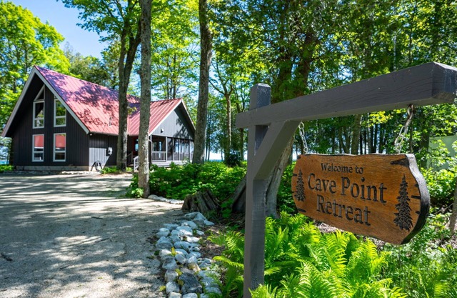 5-Stars! 1.3 Acres On Lk Mich!- June 26-July 3, Aug 7-14 2026 Still Available!