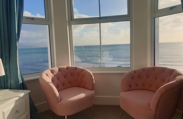5* Stunning Victorian House, Sleeps 20, Located on the Seafront at Criccieth