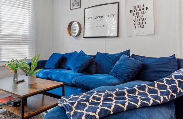 5BD 2BA Empire goes Modern!