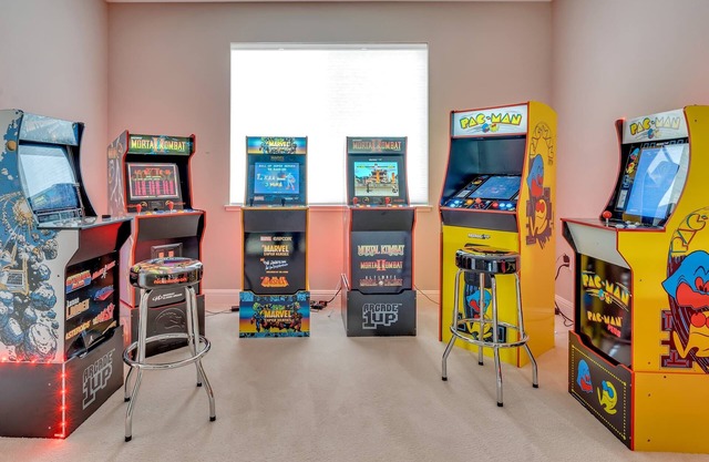 5BD Modern Home: Pool/Ping-Pong/Arcade - Wine City