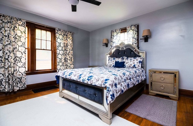 5BR, 1.5 BA close to Niagara Falls State Park