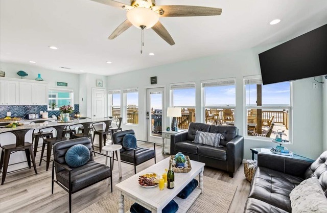 5BR Beachfront | Ocean Views, Bar & Entertainment Area