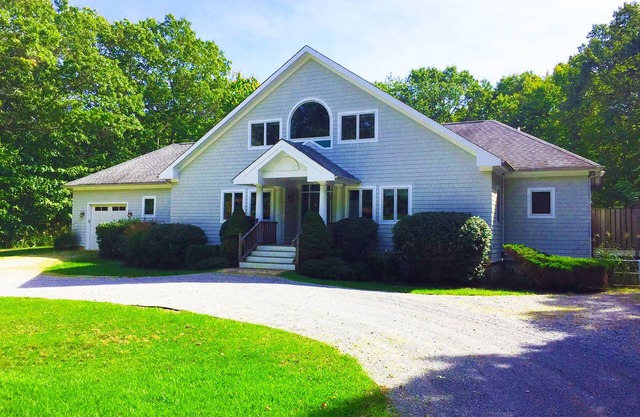 6 Bedroom, 5 Bath Home with Pool, Sag Harbor - Near Bridgehampton