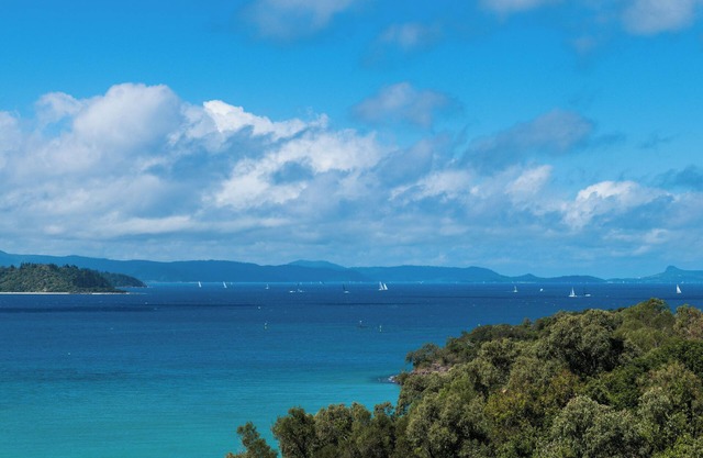 6 Bedroom Holiday Home with Private Pool and Ocean Views. Sleeps 16!