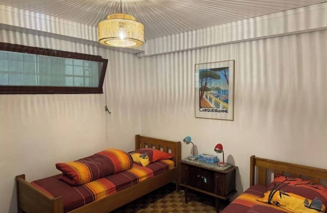 6-bedroom house for 10 people