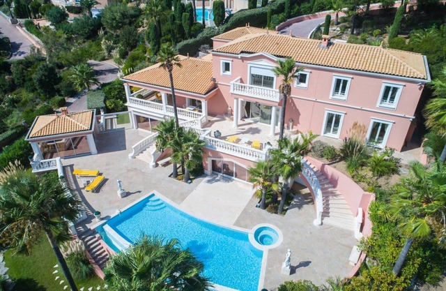 6 bedroom master villa with 2 swimming pools