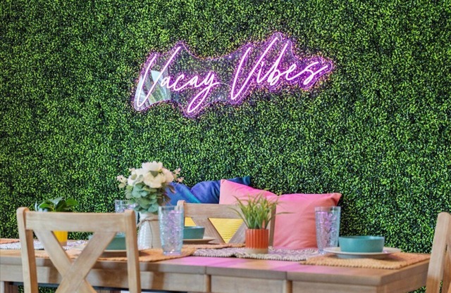 6 Beds | 12 Mins to The Beach | Pets Okay | Fenced Yard