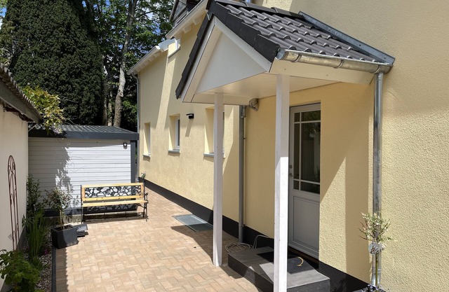 6 N-Street - Luxuriously furnished vacation apartment with garden