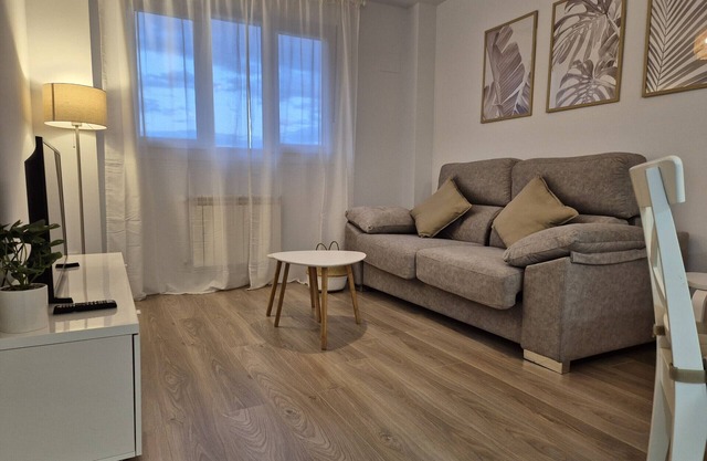 650A Apartamento moderno, acogedor y con garaje