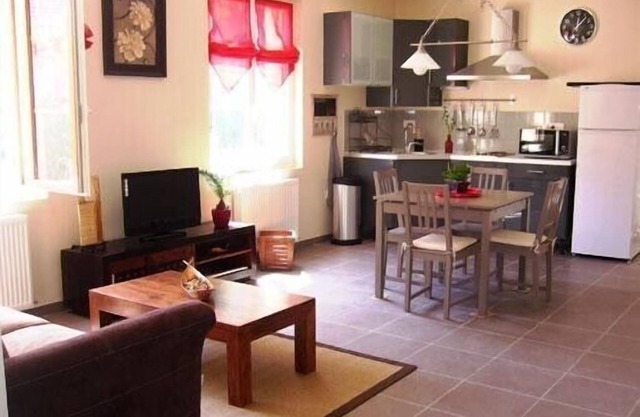 668 ft2 (62M2) APARTMENT HOUSE, 9 MIN OF DISNEYLAND PARIS, CHESSY AND 30 MINUTES