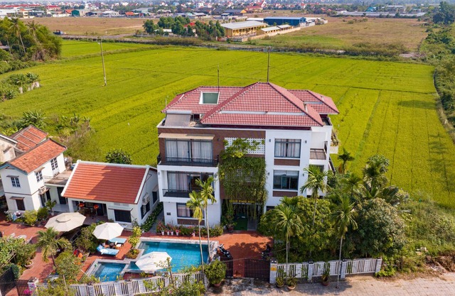 6BRs Villa with Private Pool * Central Location * Free Pick Up * B.fast inc.