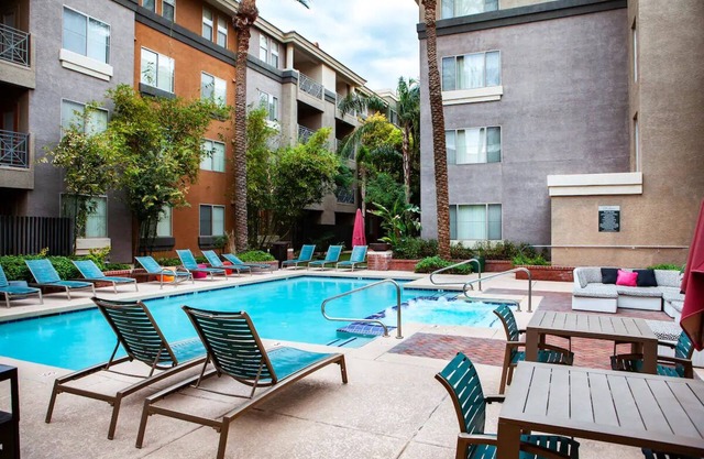 7 Bedroom/6 Bath Condos in Old Town Scottsdale