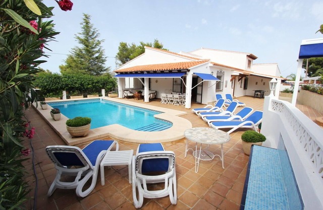 7 Beds, 6 Bath, Summer Kitchen, Spacious, Comfortable, Sea-View, Close to Beach