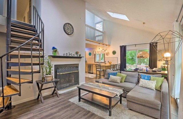 7 Mi to Tobyhanna State Park Quiet Retreat!