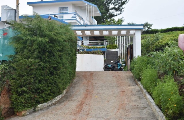 7 separate bedroom and attached bathroom; Container wood house