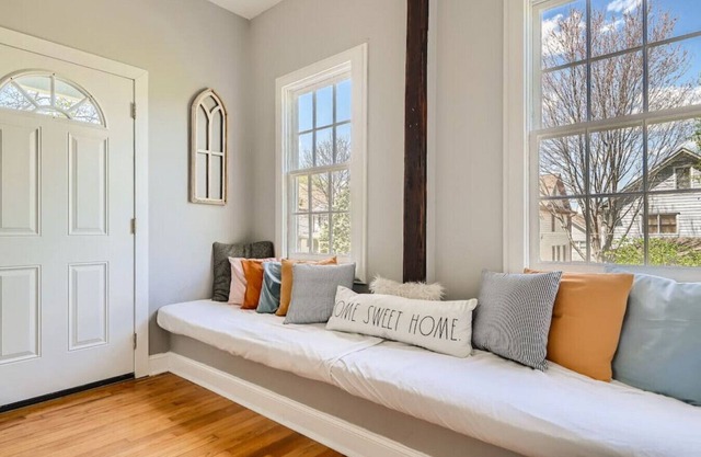 717 Woodward · Historic Southern Belle - Walk to Hot Spots!