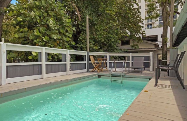 7BD Downtown Oasis - Pool - 10 Mins to South Beach