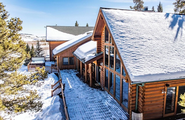 7bd Spacious Cabin Close to Breck; Views & Nature!