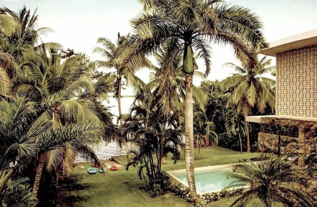 7BR Beautiful Waterfront Villa - Perfect Getaway