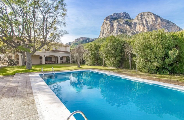 8 bedroom awesome home in Polop