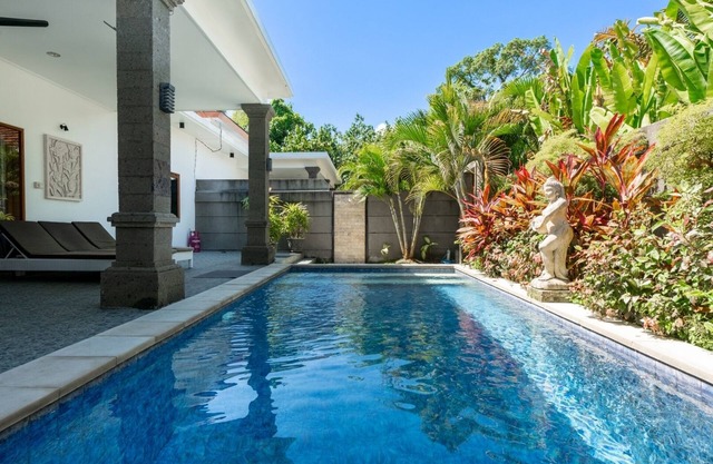 9 Bedroom villas in Central Legian