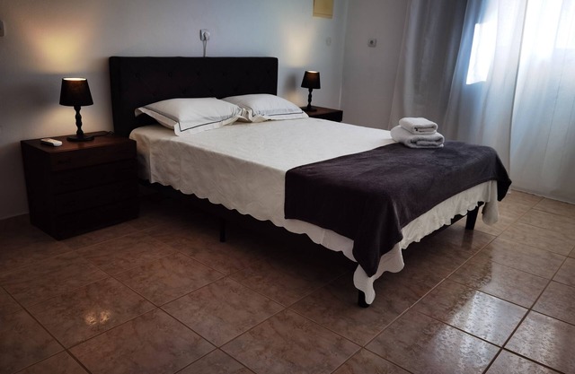 A 3 Minutos da Praia Fluvial dos Olhos D'água. Aceitam se Animais de Estimação!