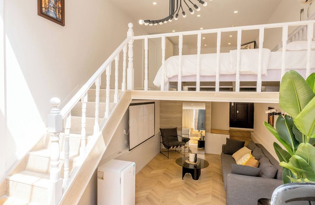 A bedroom with 2 beds, 3 kilometers from the Bund.Shanghai