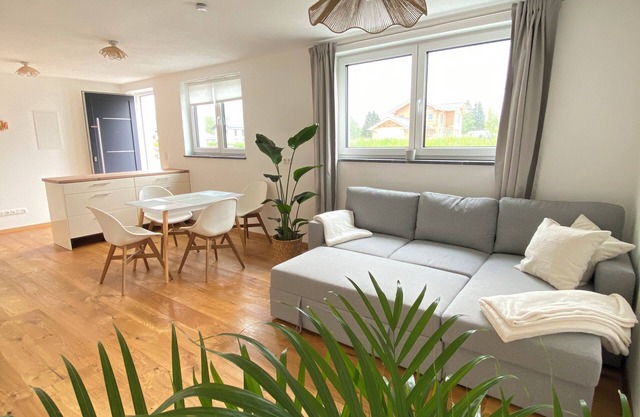 A cozy oasis in the foothills of the Alps. Beautiful bright apartment with 4 sleeping places.