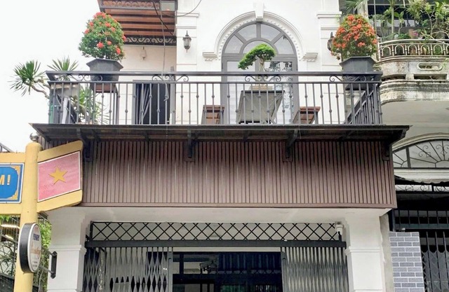 A full house located in the city center with 3 bedrooms