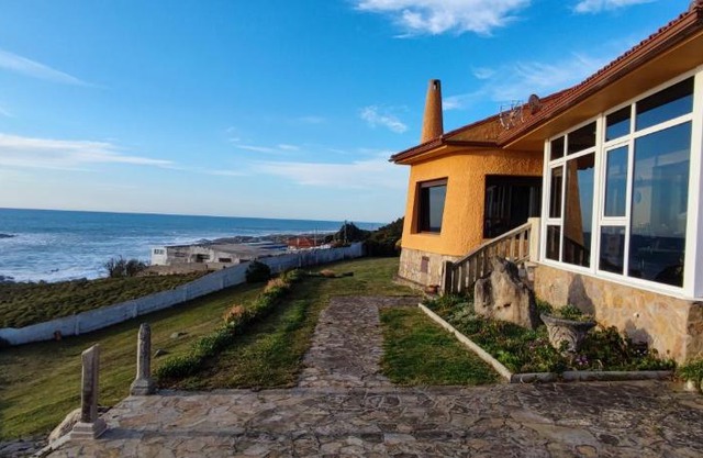 A Guaira: fantástica alojamiento con finca sobre el mar