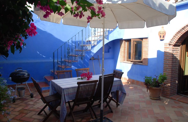 A home from home in the heart of the village with free wifi, Spanish and UK TV