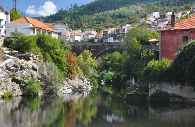 A look into the river