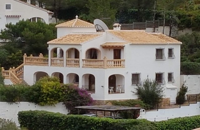 A perfect romantic or family getaway! 2 bedroom villa with private pool in Javea