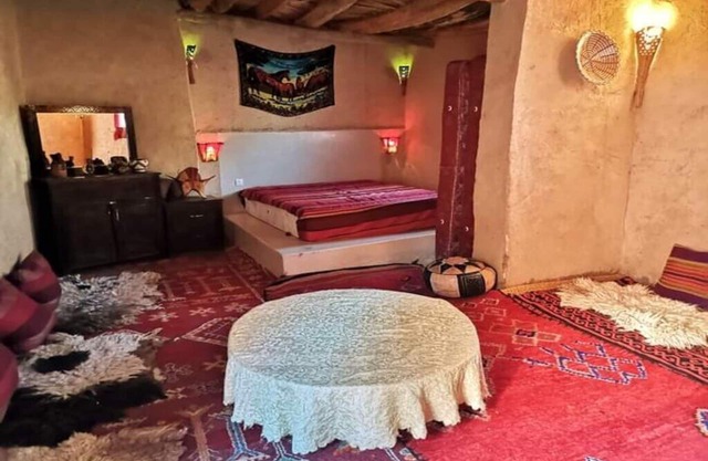 A quiet and beautiful hotel located in a historical area of the city