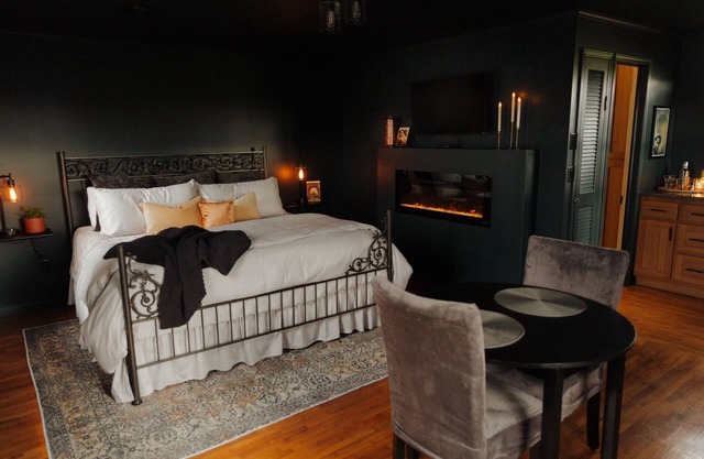 A Romantic Escape - A Treat For Shawshank Prison Fans!