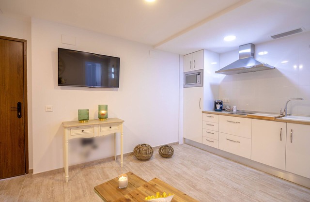A & S MALAGA APARTMENTS-OCTOBER OFFERS ARE MADE
